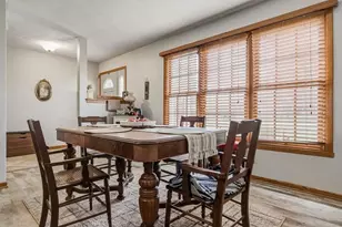 8319 Woodbridge Ln, Machesney Park, IL 61115 - Photo 8