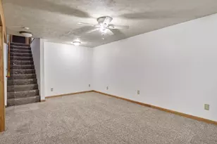 8319 Woodbridge Ln, Machesney Park, IL 61115 - Photo 34