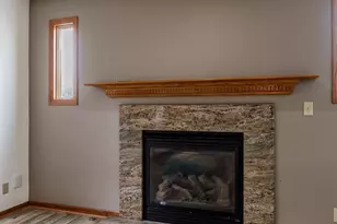 8319 Woodbridge Ln, Machesney Park, IL 61115 - Photo 10