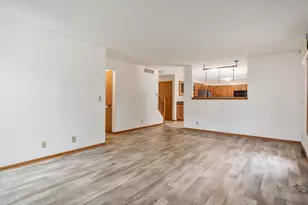 8319 Woodbridge Ln, Machesney Park, IL 61115 - Photo 12
