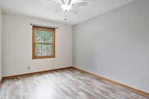8319 Woodbridge Ln, Machesney Park, IL 61115 - Photo 30
