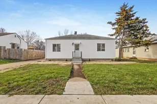 3032 Gladstone Ave, Rockford, IL 61101 - Photo 1