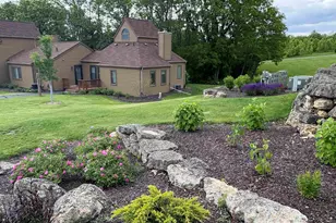 10 Farmstead Dr, Galena, IL 61036 - Photo 2