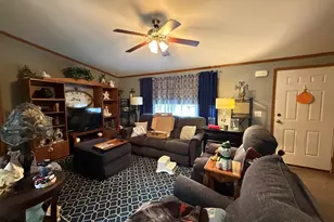 350 Elder Ln, Belvidere, IL 61008 - Photo 2