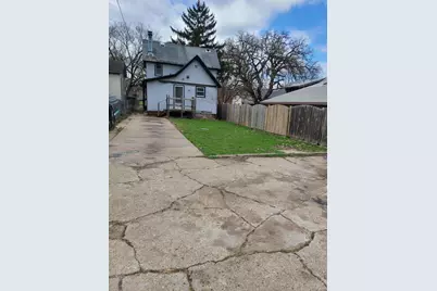 619 Woodlawn, Rockford, IL 61103 - Photo 2