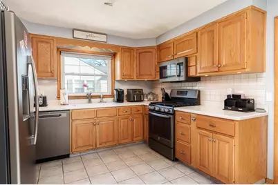 925 Westchester Drive, Rockford, IL 61107 - Photo 30