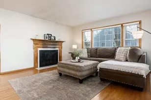 925 Westchester Dr, Rockford, IL 61107 - Photo 10