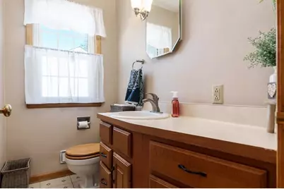 925 Westchester Drive, Rockford, IL 61107 - Photo 22