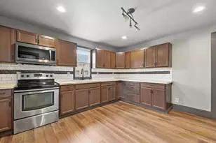 2522 E State St, Rockford, IL 61107 - Photo 6