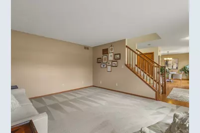 8027 Barclay Road, Rockford, IL 61102 - Photo 10