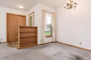 304 Bunn Dr, Rockton, IL 61072 - Photo 6