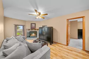 924 Suzy St, Sandwich, IL 60548 - Photo 10