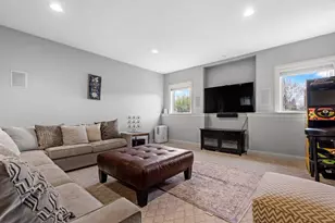 941 Tivoli Dr, Rockford, IL 61107 - Photo 40