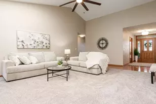 11422 Bayberry Dr, Roscoe, IL 61073 - Photo 8