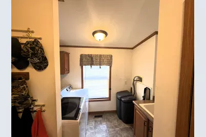 537 Park Avenue, Belvidere, IL 61008 - Photo 6