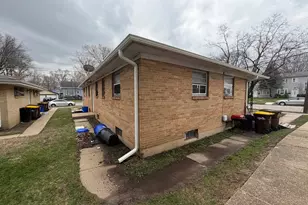 2242 7th St, Rockford, IL 61104 - Photo 4