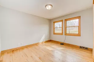 13800 W Valley Rd, East Dubuque, IL 61025 - Photo 14