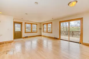 13800 W Valley Rd, East Dubuque, IL 61025 - Photo 8