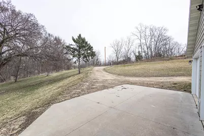 13800 W Valley Road, East Dubuque, IL 61025 - Photo 32