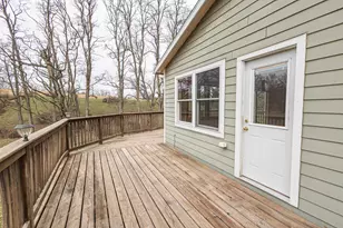 13800 W Valley Rd, East Dubuque, IL 61025 - Photo 28