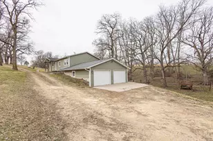 13800 W Valley Rd, East Dubuque, IL 61025 - Photo 2