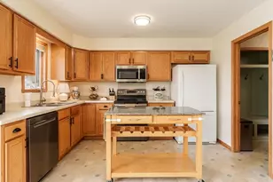 537 Byrnes Dr, Rockton, IL 61072 - Photo 18