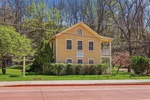 341 Spring St, Galena, IL 61036 - Photo 2