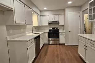 7267 Colosseum Dr, Rockford, IL 61107 - Photo 2