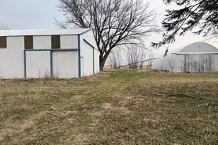 827 N 3450th Roads, Utica, IL 61373 - Photo 10