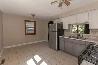 2717 Kinsey Street, Rockford, IL 61109 - Photo 4