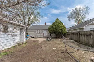 2717 Kinsey St, Rockford, IL 61109 - Photo 12