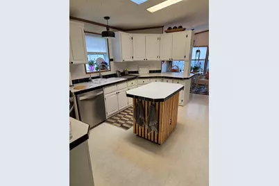8703 Springwood Court, Roscoe, IL 61073 - Photo 6