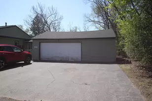 1424 N Day Ave, Rockford, IL 61101 - Photo 4