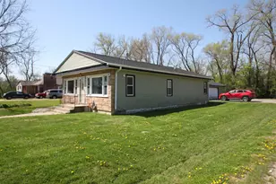 1424 N Day Ave, Rockford, IL 61101 - Photo 2