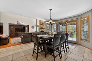 1354 University Dr, Rockford, IL 61107 - Photo 10