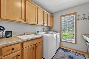1354 University Dr, Rockford, IL 61107 - Photo 14