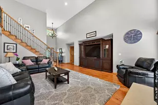 1354 University Dr, Rockford, IL 61107 - Photo 4