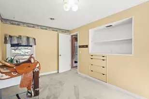 625 W Hurlbut Ave, Belvidere, IL 61008 - Photo 34