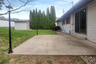 445 Peach St, East Dubuque, IL 61025 - Photo 4