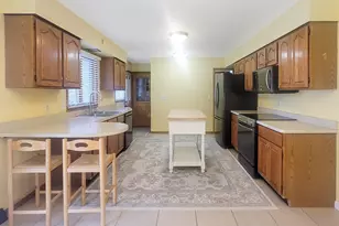 445 Peach St, East Dubuque, IL 61025 - Photo 14