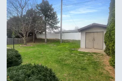 445 Peach Street, East Dubuque, IL 61025 - Photo 6