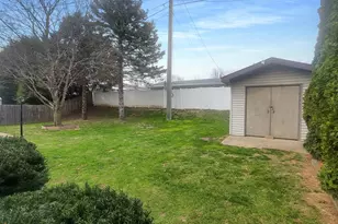 445 Peach St, East Dubuque, IL 61025 - Photo 6