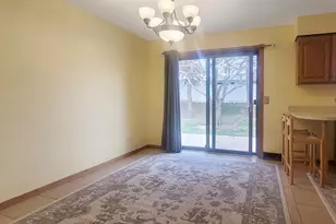 445 Peach St, East Dubuque, IL 61025 - Photo 12