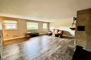 107 Doresella St, Loves Park, IL 61111 - Photo 4