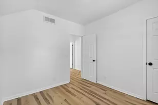 1111 Loomis St, Rockford, IL 61102 - Photo 24