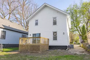 1111 Loomis St, Rockford, IL 61102 - Photo 34