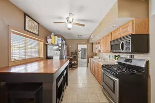 1108 Harvey Dr, Sterling, IL 61081 - Photo 12