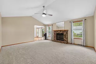 988 Thickett Trail, Roscoe, IL 61073 - Photo 10