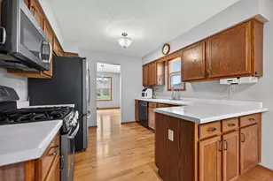 988 Thickett Trail, Roscoe, IL 61073 - Photo 12