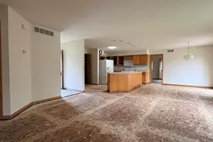 481 Marstonmoor Rd, Davis, IL 61019 - Photo 4